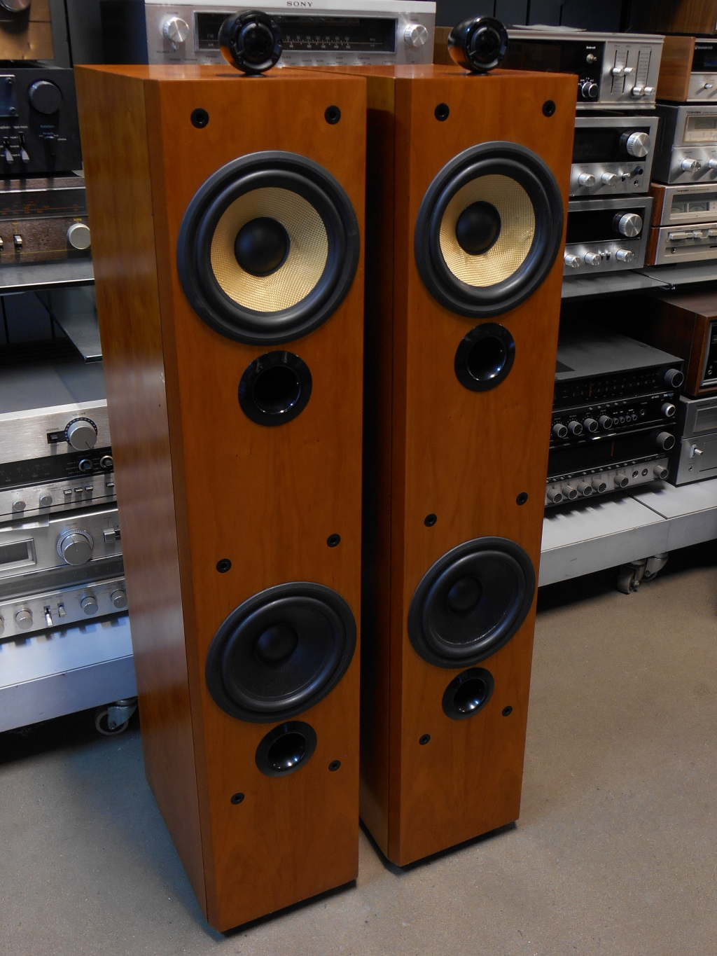 bowers and wilkins p6